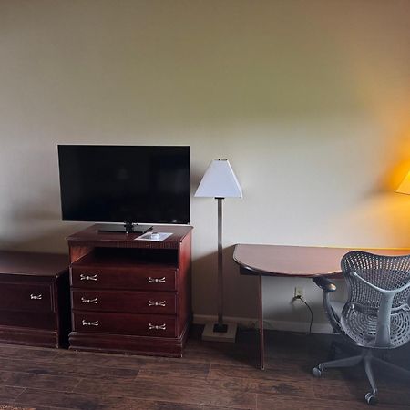Town & Country Motel Clinton 外观 照片