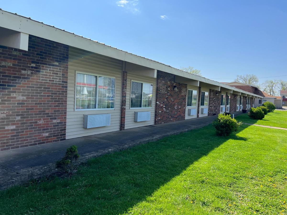 Town & Country Motel Clinton 外观 照片