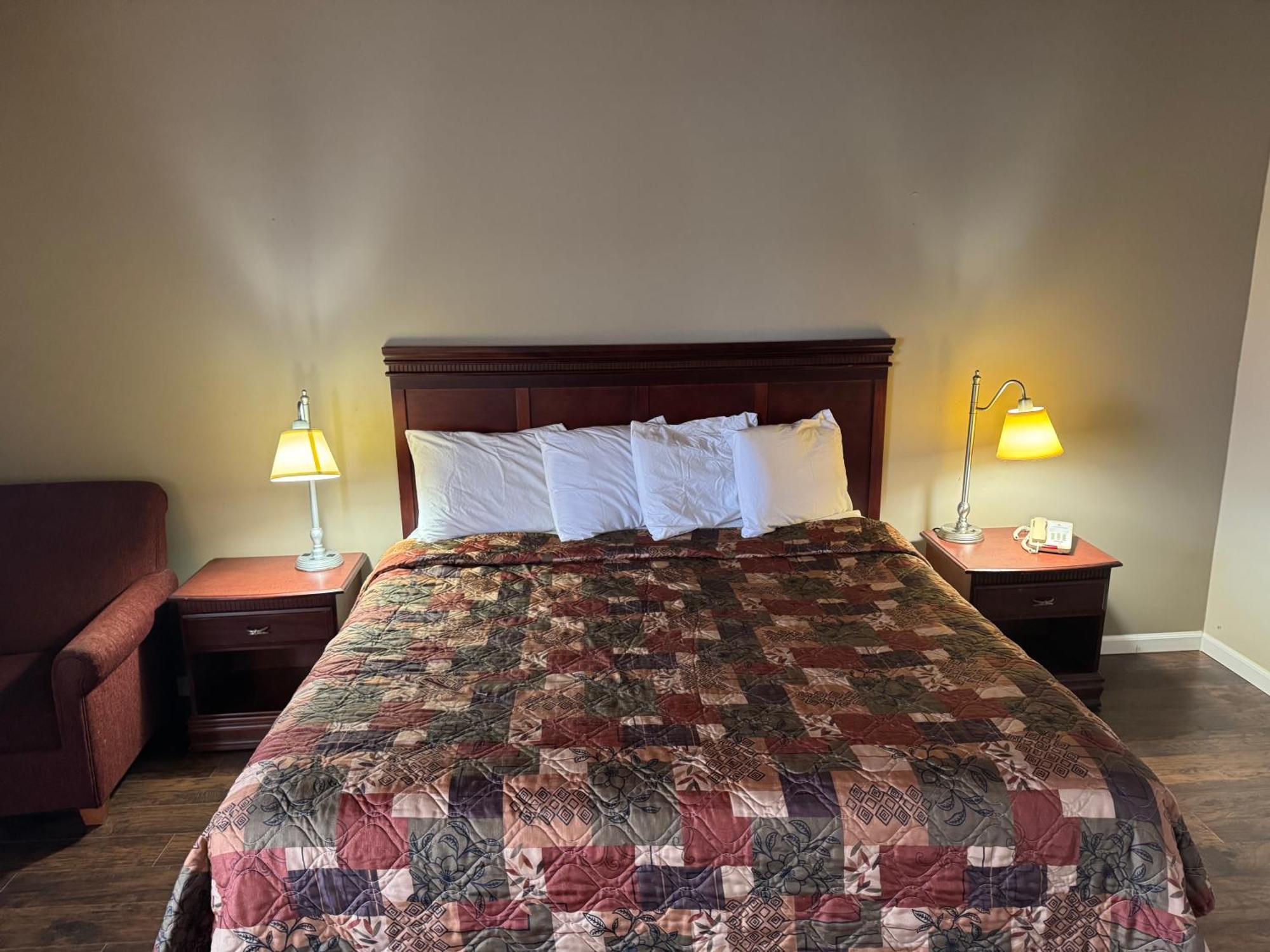 Town & Country Motel Clinton 外观 照片